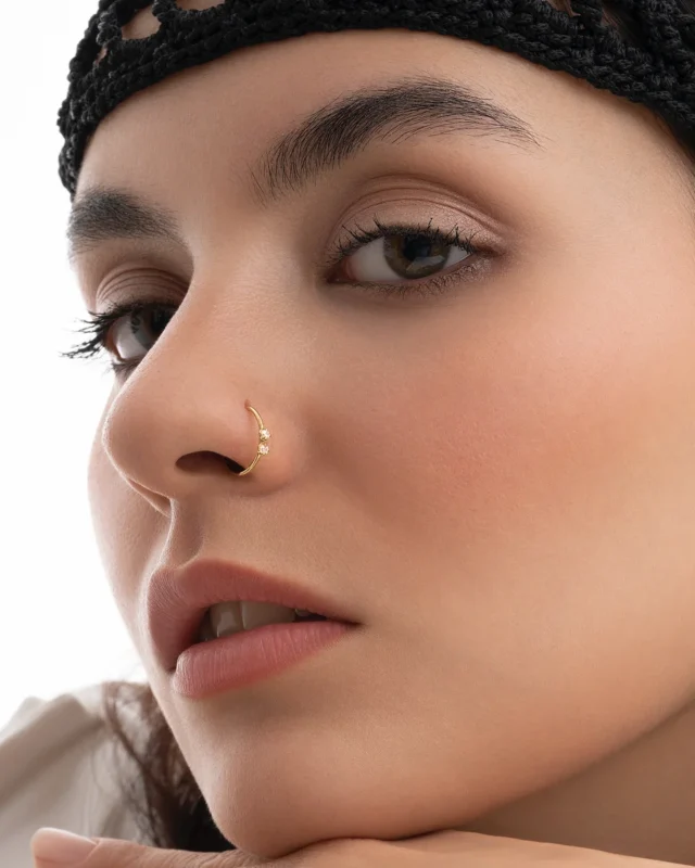پیرسینگ بینی حلقه ای نورین