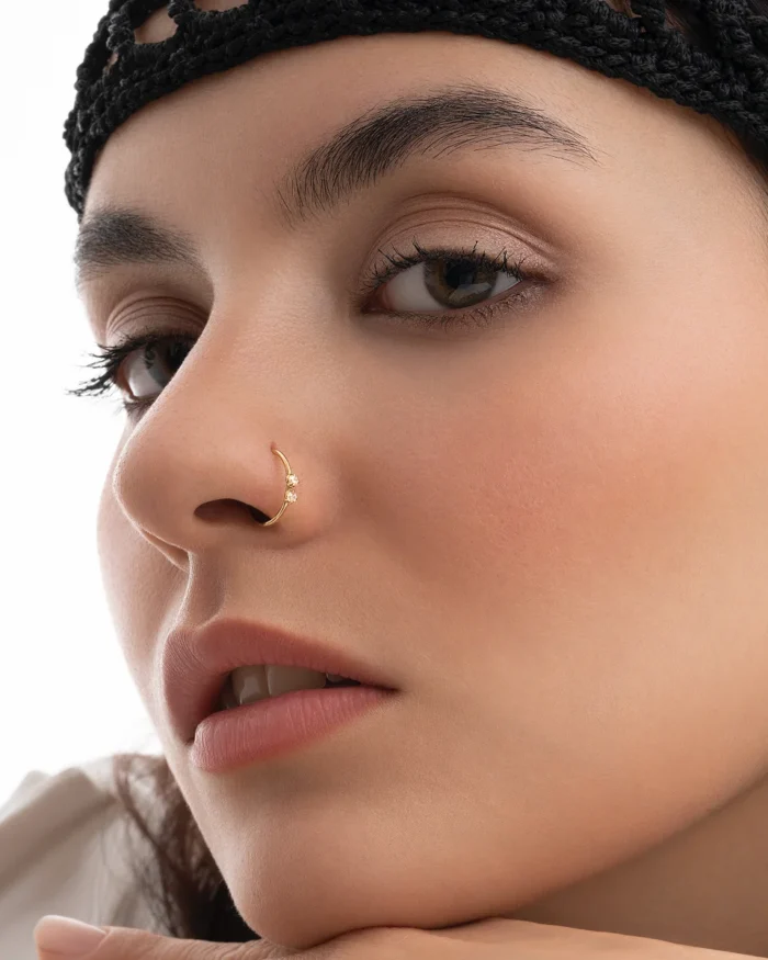 پیرسینگ بینی حلقه ای نورین