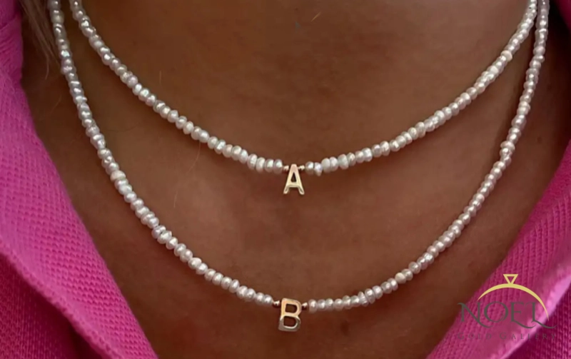 گردنبند مرواریدی با پلاک حروف سه&zwnj;بعدی کد 100092