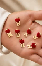 پلاک حروف با قلب مخملی کد 100474