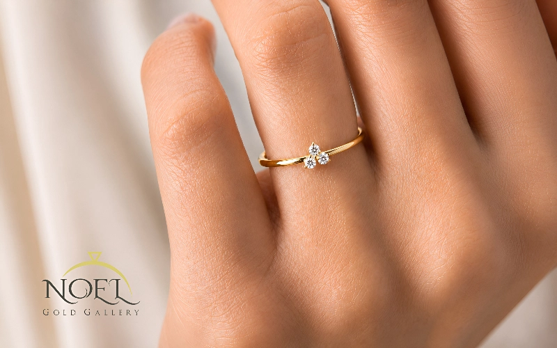 انگشتر نگین دار